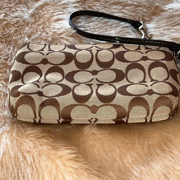 Coach Park Signature Medium Wristlet - Picture 8 of 11